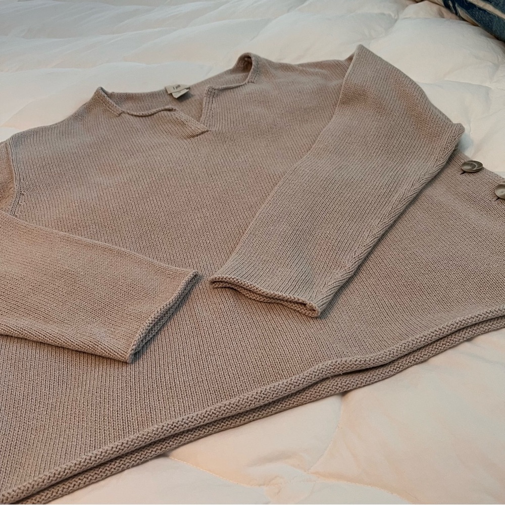 J JILL Sweater Cropped Split Neck Pullover. Long Sleeve. Side Buttons. Medium. - Picture 2 of 6